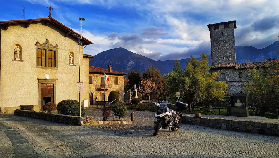 Castello Suardi, Italy